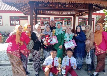 SDN Tamansari 2 Dringu Borong Juara di Hari Pendidikan Nasional