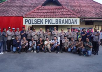 Kapolres Dan Ketua Bhayangkari Cabang Langkat Lakukan Kunker Di Dua Polsek, Ini Kegiatannya