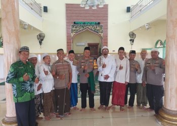 Kapolsek Babat Dekat Dengan Rakyat : Mengedukasi Masyarakat Jadi Polisi Buat Diri Sendiri