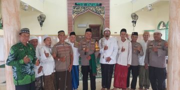 Kapolsek Babat Dekat Dengan Rakyat : Mengedukasi Masyarakat Jadi Polisi Buat Diri Sendiri