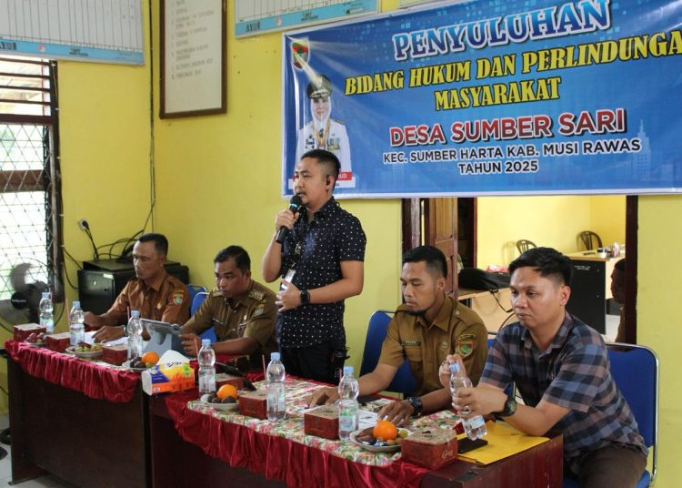 Kasi Intelijen Mewakili Plt. Kajari Musi Rawas, Melakukan Penyuluhan Penerangan Hukum Jaksa Garda Desa