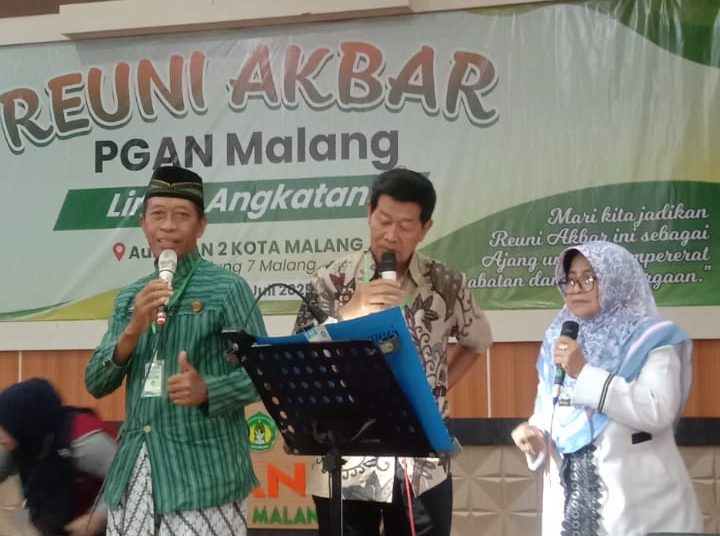 Dari Reuni Akbar PGAN Malang : Asmaul Husna Membahana, Hujan Pantun Beruntun