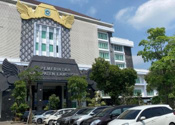 KPK Geledah Kantor Pemkab Lamongan, Logikanya Sekda Juga Terlibat Waktu Itu.