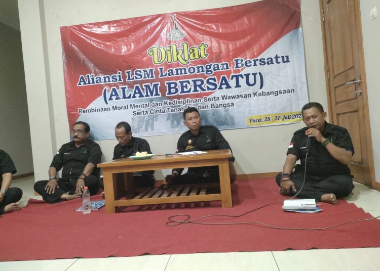 Aliansi LSM Alam Bersatu Lamongan Gelar Diklat Di Pacet