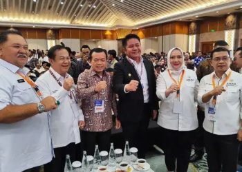 H. Devi Suhartoni Bupati Musi Rawas Utara Menghadiri Pengukuhan Dewan Pengurus APKASI Masa Bakti 2025–2030 di Jakarta