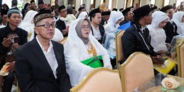 Momen Bahagia 31 Pasang Pengantin Isbad Nikah Di Pendopo Lamongan