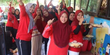 Semarak HUT RI Ke-80, Wali Murid dan Guru Adu Kekompakan di SDN Tamansari II Dringu