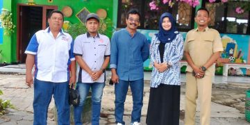 Ketua AWPR Berikan Bantuan Sarana Olahraga ke SDN Tamansari II Dringu