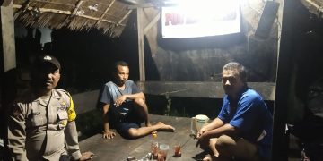 Bhabinkamtibmas Polsek Gebang Polres Langkat Laksanakan Pembinaan Satkamling di Desa Pasarawa