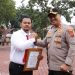 Berprestasi Dalam Menjalankan Tugas Kepolisian, Kapolres Langkat Berikan Piagam Penghargaan