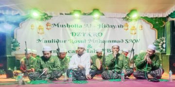 Melongok Acara Muludan Di Musholla Al-Hidayah : Rencana Kecil Menjadi Megah, Jamaah Tambah Gairah