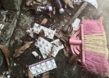 Gawat!, Limbah Medis Ditemukan Berserakan di Poskesdes Menanti Selatan