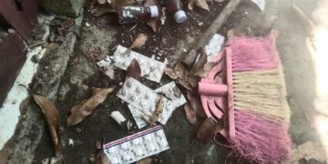 Gawat!, Limbah Medis Ditemukan Berserakan di Poskesdes Menanti Selatan