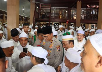 Kapolres Langkat Bersama Ribuan Jamaah Peringati Haul ke–102 Syekh Abdul Wahab Rokan di Babussalam