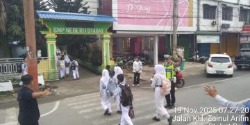 Dua ratus personil Polres Langkat dan Polsek sejajaran, diterjunkan untuk Pos Padat Pagi ( Strong Point ).
