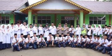 Secara Serentak Menjadi Pembina Upacara Bendera di Sekolah Sekolah yang ada di Kabupaten Langkat, Polres Langkat Tanamkan Sikap Disiplin.