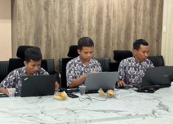 Enam Tim Adu Kecepatan Pecahkan Soal di Junior HACKER SOBATCOM