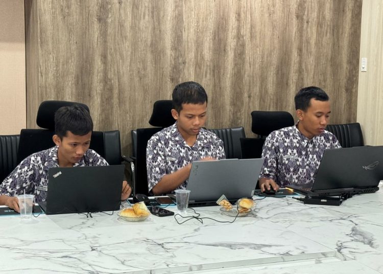 Enam Tim Adu Kecepatan Pecahkan Soal di Junior HACKER SOBATCOM