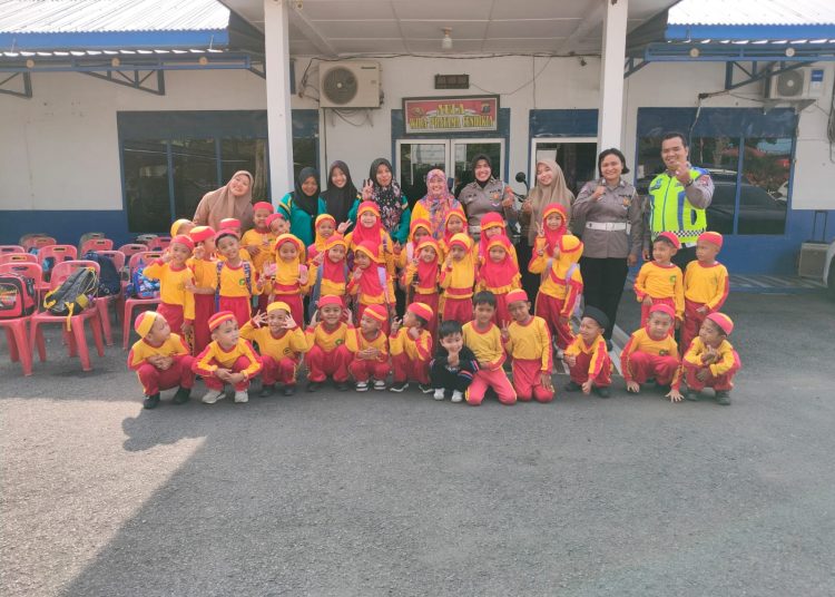 Satlantas Polres Langkat Edukasi Anak-Anak Soal Tertib Lalu Lintas