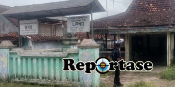 Terbengkalai Dan Mangkrak Kantor Desa Karangtengah, Jatirogo, Tuban, Pemdes Terkesan Mengabaikan.