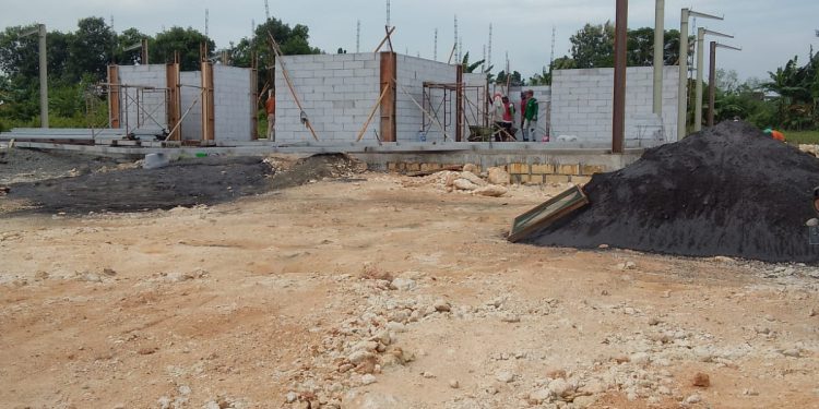 *Beranikah Menertibkan Bangunan Liar Mewah di Bulubrangsi Laren?*