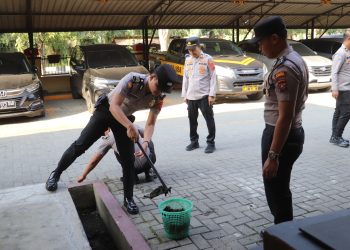 Polres langkat Lakukan Giat Kurve Rutin Dilingkungan Mako Pelaksanaan Instruksi Presiden
