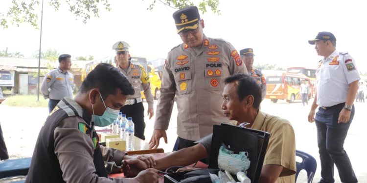 Sat Lantas Polres Langkat Gelar Ramp Check Terpadu di Terminal Hinai, Utamakan Keselamatan dan Kesehatan Pengemudi