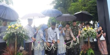 Upaya Perkuat UMKM Bupati Bojonegoro Resmikan Bazar Romadhon Bahagia 1447 Hijriyah 