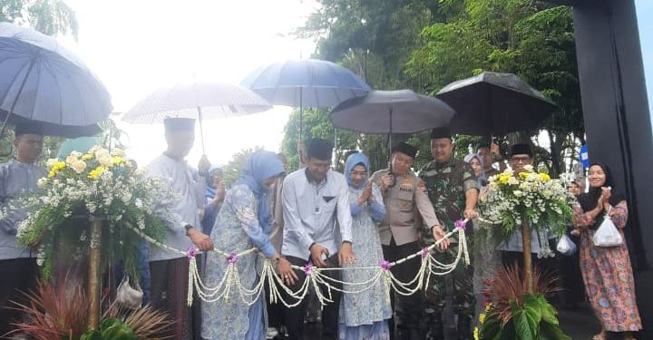 Upaya Perkuat UMKM Bupati Bojonegoro Resmikan Bazar Romadhon Bahagia 1447 Hijriyah 