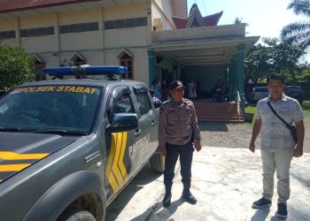 *Polsek Stabat Laksanakan Patroli Pengamanan Gereja, Kapolres Langkat Tegaskan Komitmen Jaga Toleransi dan Kamtibmas*