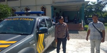 *Polsek Stabat Laksanakan Patroli Pengamanan Gereja, Kapolres Langkat Tegaskan Komitmen Jaga Toleransi dan Kamtibmas*