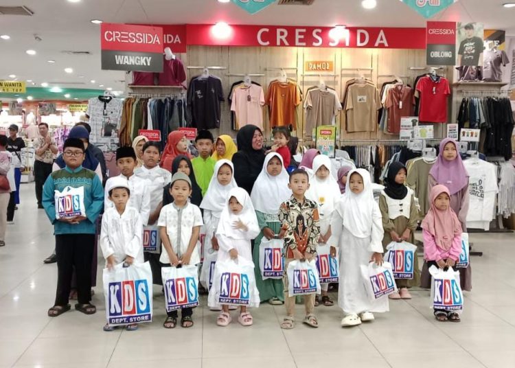 KDS Ajak 30 Anak Yatim Belanja Gratis Kebutuhan Lebaran