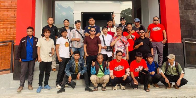 Wartawan Dikeroyok di Gedung DPRD Probolinggo, Koalisi Lintas Organisasi Desak Polisi Usut Tuntas