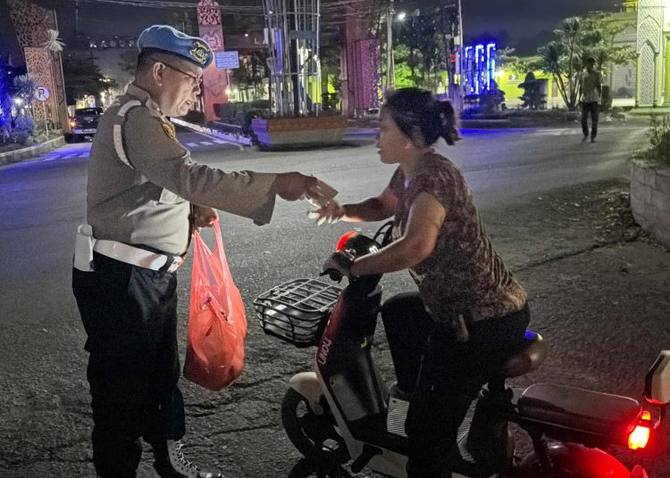 Hari Ke-11 Ramadhan, Polres Langkat Gelar Sahur On The Road dan Safari Subuh, Kapolres Sampaikan Pesan Kamtibmas