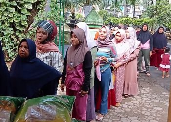 Grebek Pasar Murah Romadhon 2026 Kantor Kecamatan Rengel, warga antusias membeli dan habiskan produk sembakonya