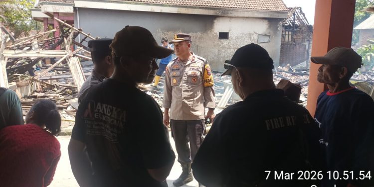 Kebakaran Rumah Milik Kacung Warga Desa Sambangan Kecamatan Babat