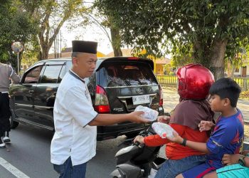 Polres Langkat Berbagi Takjil di Hari ke-18 Ramadhan, Polsek Jajaran Ikut Serentak Berbagi
