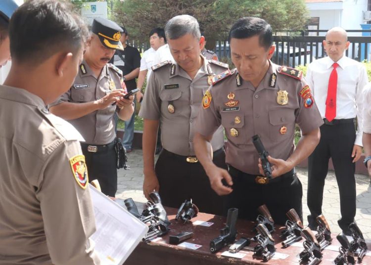 Cegah Penyalahgunaan, Sipropam Polres Probolinggo Kota Periksa Kelayakan Senpi Dinas