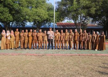 Kapolres Langkat Pimpin Upacara di SMAN 1 Stabat, Tekankan Disiplin, Anti Narkoba dan Bijak Bermedsos