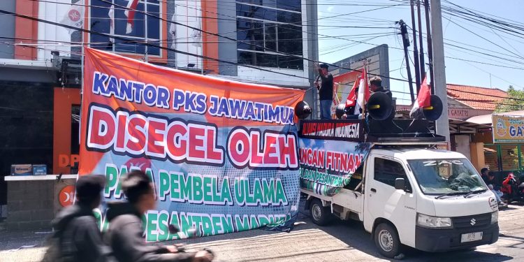 *Tak Cukup Minta Maaf, AMI Tekan PKS Pecat Aboe Bakar ! Wajib Sujud Maaf ke Ulama Madura*