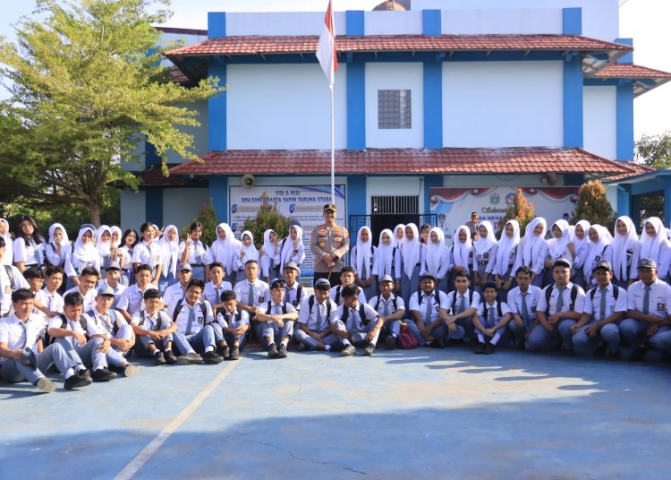 *Kapolres Langkat Tanamkan Disiplin dan Semangat Raih Cita-Cita Setinggi Bintang di SMA YAPIM Taruna Stabat*
