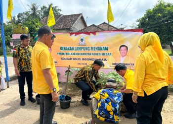 Muscam Partai Golkar Negeri Besar, Dr Darlian Pone Lantik Asmawati sebagai Ketua Pimpinan Kecamatan