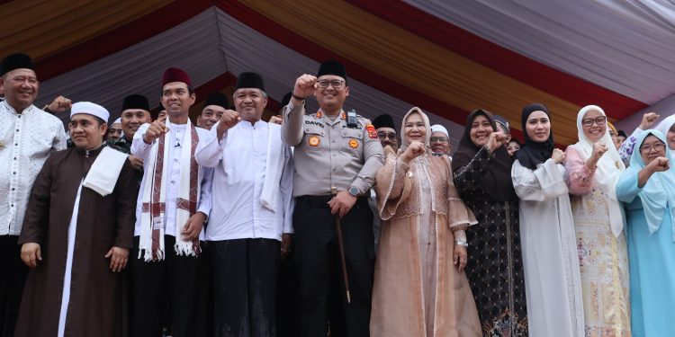Kapolres Langkat Hadiri dan Kawal Tabligh Akbar Ustadz Abdul Somad Bersama Forkopimda