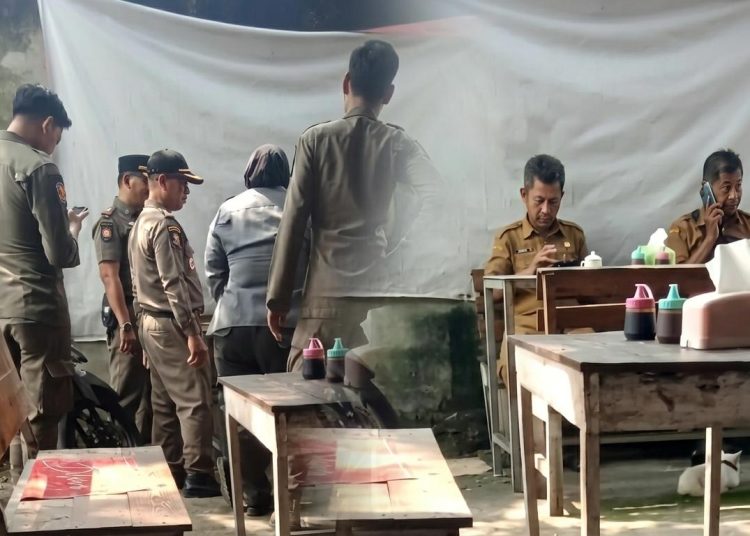 Tamparan Bagi Dunia Pendidikan Lamongan: Oknum diduga Guru Terciduk Cangkruk di Warkop dijam Dinas