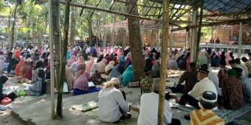 Ribuan Jama’ah Pengajian Ahad Kliwon Hadiri Ceramah Ustad Agus Salim Annas Fajar di Wisata Setren Opak Yogyakarta