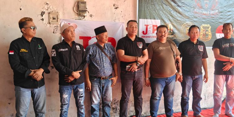 Deklarasi Kelelawar Hitam Community Di Gresik, Pimpinan Choirul Abidin Berkomitmen Menjalankan Kegiatan Yang Bermanfaat Bagi Masyarakat.