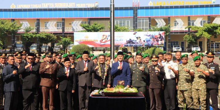 Polres Tuban Gelar Upacara Peringatan Hari Bhayangkara ke 80