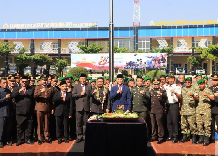 Polres Tuban Gelar Upacara Peringatan Hari Bhayangkara ke 80