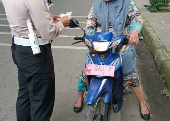 Himbauan Tertib Lalu Lintas Disampaikan Personel Satlantas Polres Langkat Dan Pengaturan Lalu Lintas Pagi