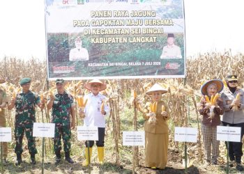 Wakapolres Langkat Hadiri Panen Raya Jagung Bersama Gapoktan Maju Bersama di Sei Bingai